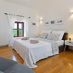 Kluni By Rent Istria *