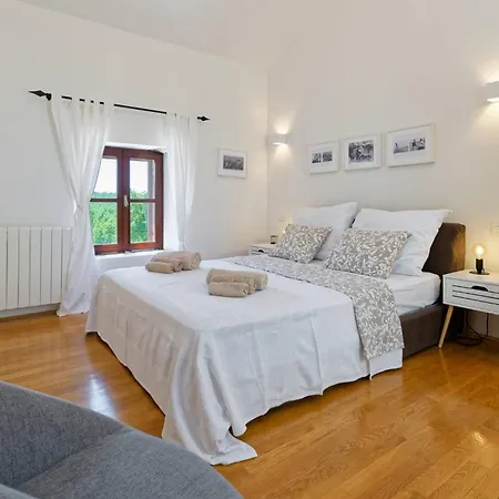 Kluni By Rent Istria *