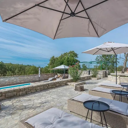 Villa Kluni By Rent Istria Momjan